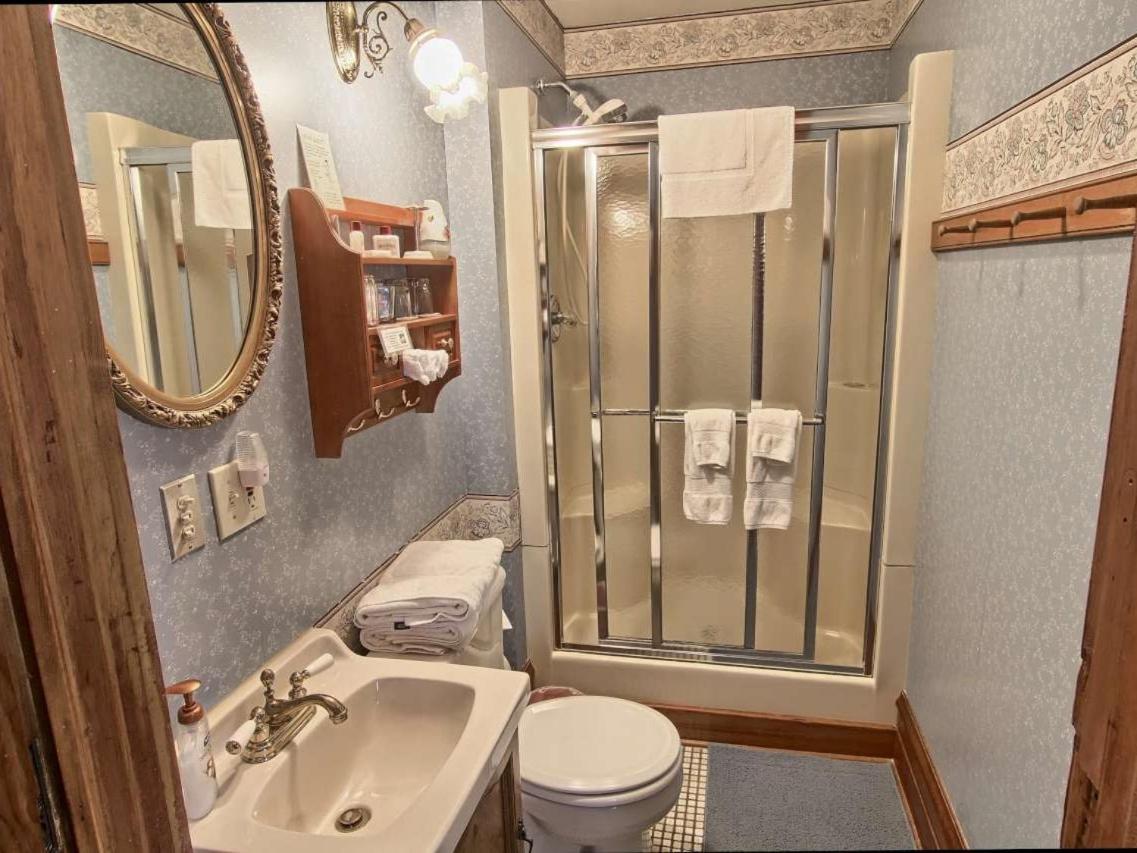 Grand Victorian B&B Inn Bellaire Bilik gambar
